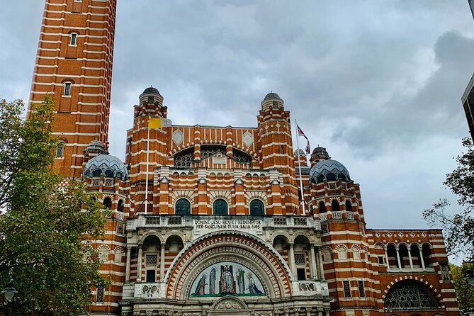 Private London Sightseeing by Luxury Vehicle - Shopping and Opulence at Harrods Department Store