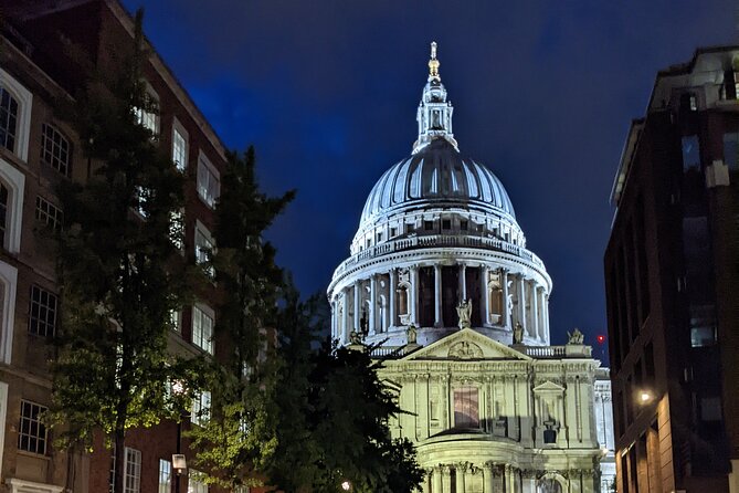 Private London Tour by Night including Pick up from Hotel - Iconic Landmarks at the Heart of London’s Nightscape