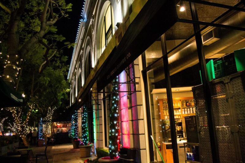 Private Los Angeles Tour by Night - An Optional Coffee Break at Ghirardelli Chocolate Shop