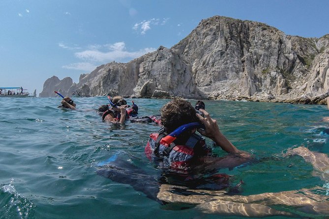 Private Los Cabos snorkeling tour to Chileno bay and Santa Maria cove - Discover Chileno Bay’s Reefs and Marine Diversity