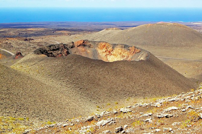Private Luxury 4 hours Tour to the National Park of Timanfaya - Departure from Lanzarotes Arrecife for a Private Experience