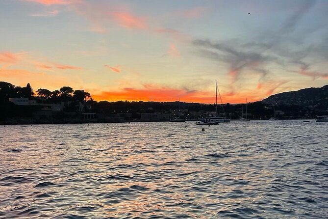 Private Luxury Boat Tour of the Beautiful Riviera Nice / Monaco - Relaxing at Plage de Èze-sur-Mer and Snorkeling Opportunities