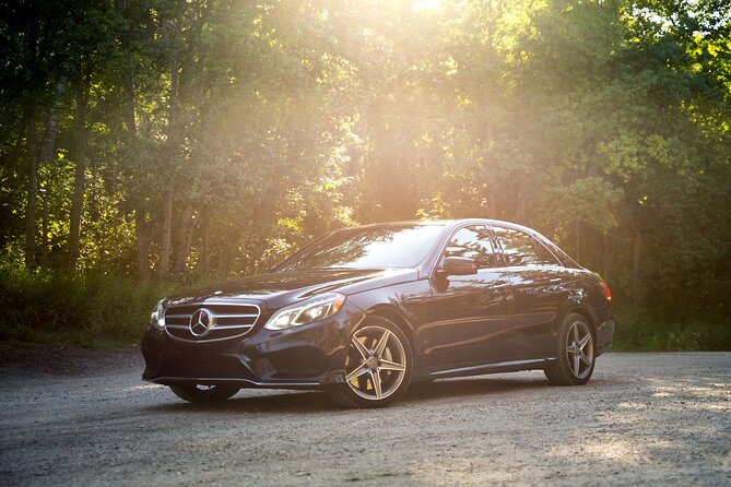 Private Luxury Calgary - Banff / Lake Louise Area 1 Way Transfer - Experience the Ultimate in Privacy and Comfort with a Private Mercedes Transfer