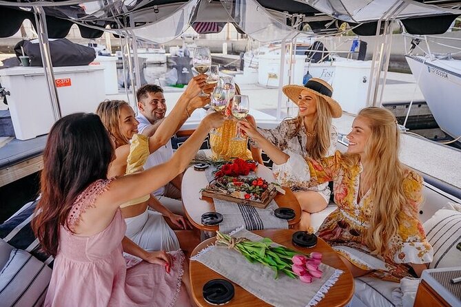 Private Luxury E-Boat Cruise with Wine, Charcuterie & Sea Lions Spotting - Stops and Sightings: Marina del Rey and Sea Lions