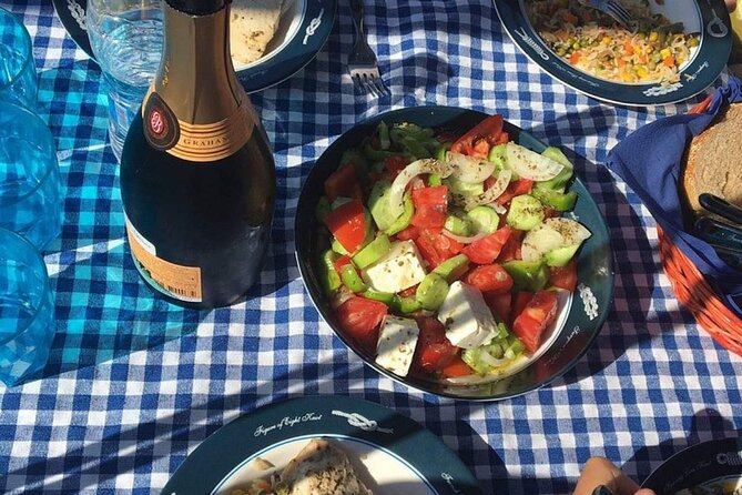 Private luxury Escape Sailing, Snorkel and Lunch Cruise - Key Points