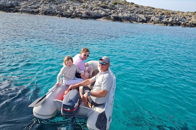 Private luxury Escape Sailing, Snorkel and Lunch Cruise - Snorkeling and Fishings: Fun in the Water