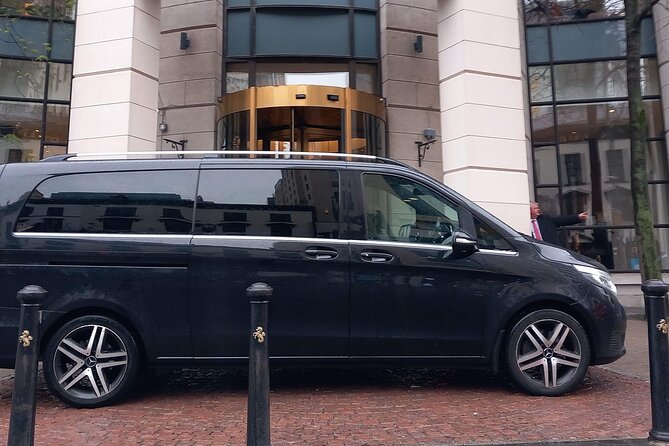 Private Luxury Giants Causeway Trip from Belfast - Experience the Giants of Northern Ireland in Style