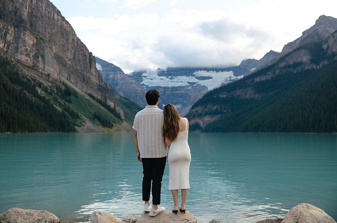 Private Luxury Honeymoon Tour in Banff and Yoho - The Natural Bridge’s Geological Wonder