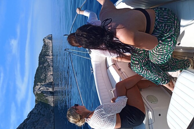 Private Luxury Sunset Cruise Blue Caves Champagne Included 5pax - Champagne, Snacks, and Capturing the Moment