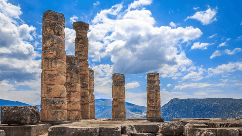 Private Luxury Tour: Delphi, Arachova and Hosios Loukas - Key Points