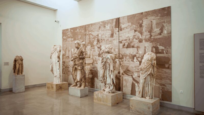 Private Luxury Tour: Delphi, Itea & the Charm of Galaxidi - Key Points