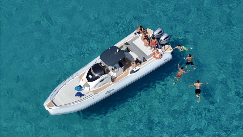 Private Luxury Tour Favignana & Levanzo: beyond the usual - The Experience of a Fully Equipped and Modern Boat