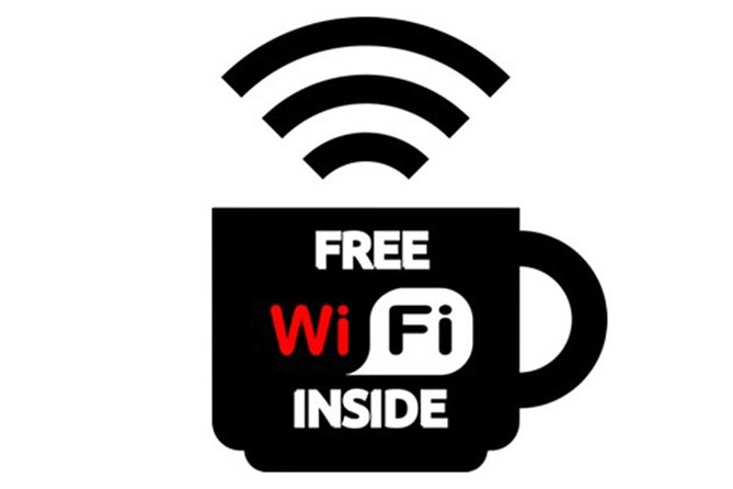 Private Luxury transfer from Como Lake to Venice (or viceversa) - The Mercedes Minivan: Comfort and Connectivity