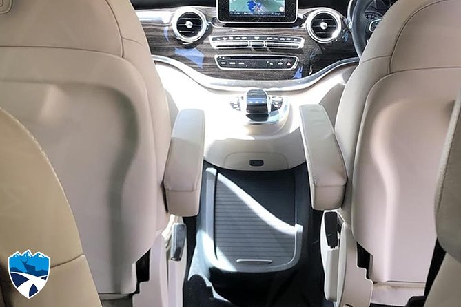 Private luxury transfer from Edinburgh Airport to Edinburgh - What Makes the Edinburgh Airport Private Transfer Stand Out?