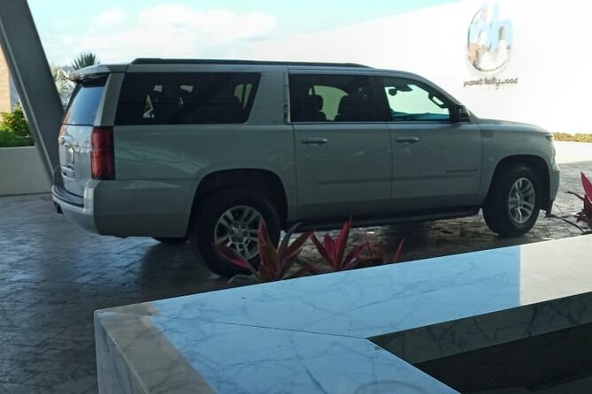 Private luxury transportation from CUN Airport to Puerto Morelos - Flexibility and Customization Options