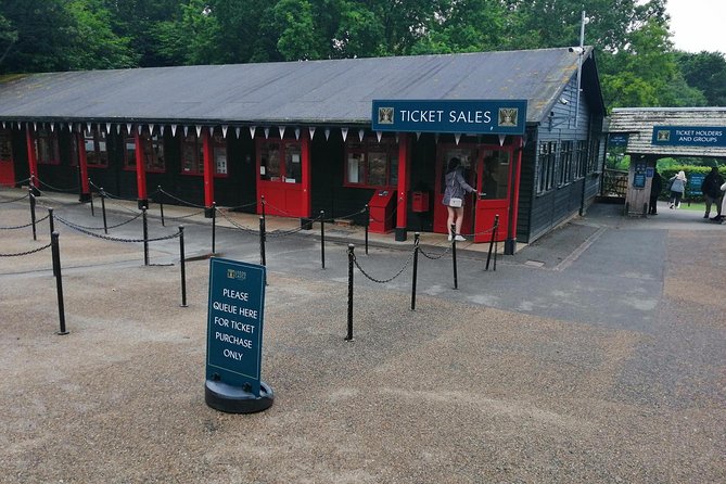 Private Luxury Transportation: London Hotel to Dover with Stopover Leeds Castle - The Convenience of a Fully Guided, Self-Directed Experience