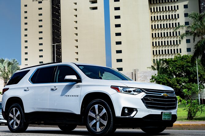 Private Luxury Transportation to Cancun Party Center - Starting Point at Coco Bongo Cancun