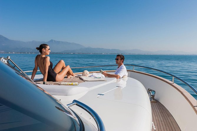 Private Luxury Yacht Cruise - Key Points