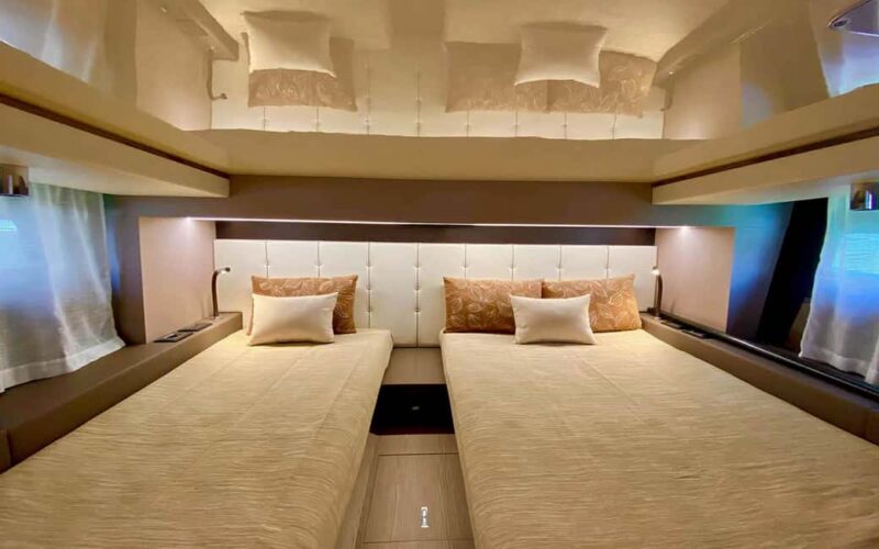 Private Luxury Yacht Tour in Lisbon with Local Guide - Practical Details and Considerations