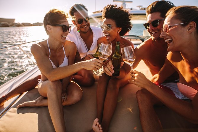 Private Luxury Yacht Tour with Lunch and Drinks - Delicious Lunch and Refreshing Soft Drinks Onboard