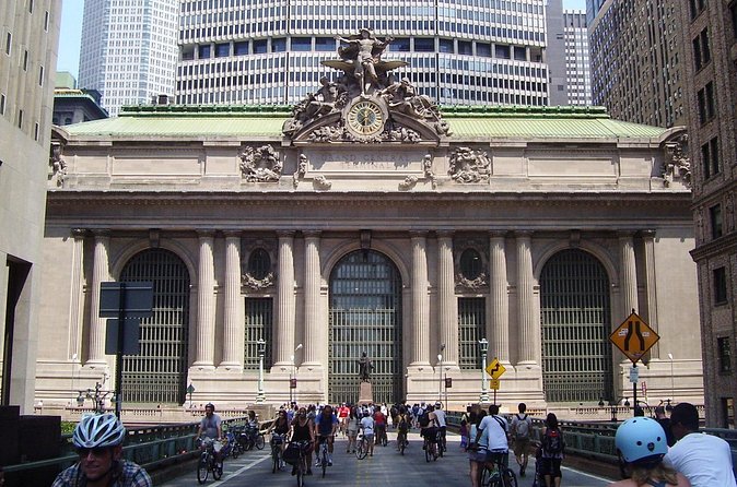 Private Manhattan and Brooklyn Full-Day Tour with Driver-Guide and Vehicle - Strolling Through Central Park for a Second Time