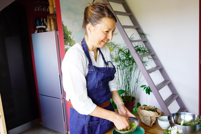 Private Market Tour and Cooking Class in Annecy with a Local - Key Points