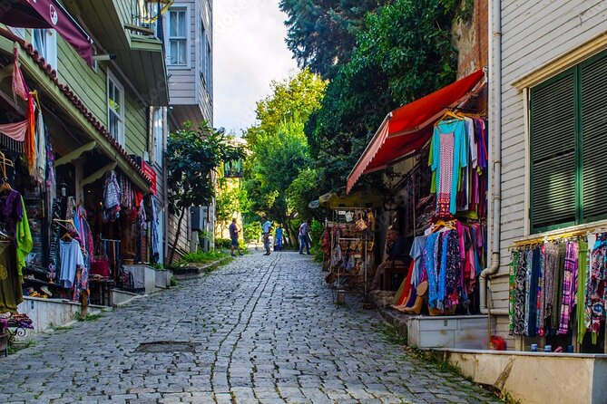 Private Market Tour: Walk Through Historic Bazaars of stanbul - Key Points