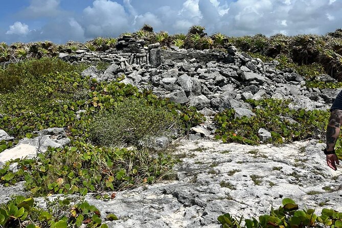 Private Mayan Ruins Tour with Cenote/caves and Mexican Picnic - El Mirador: Scenic Caribbean Overlook