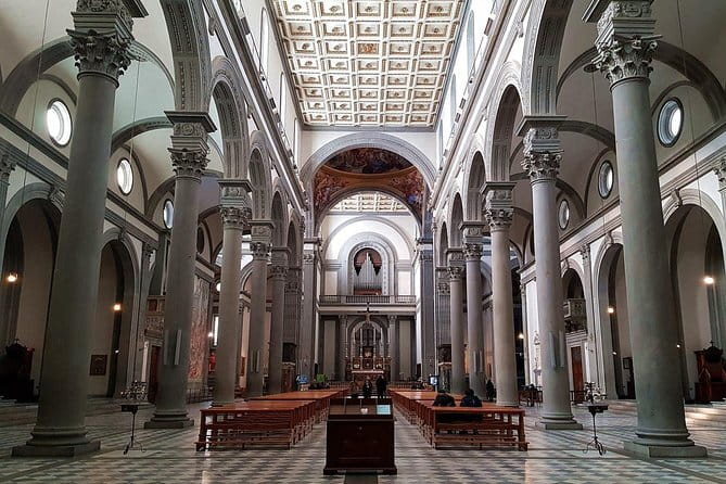 Private Medici Walking Tour  Discover Florences Royal Past - Starting Point at Piazza della Repubblica