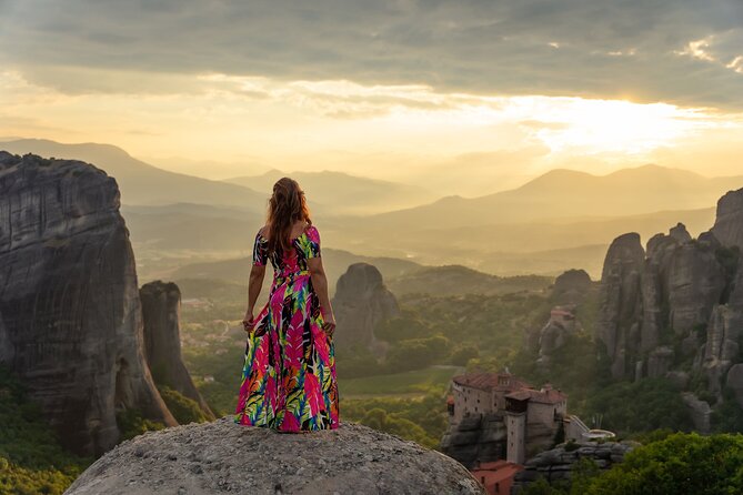 Private Meteora Photo Shoot with a Professional Photographer - What’s Included and What to Bring