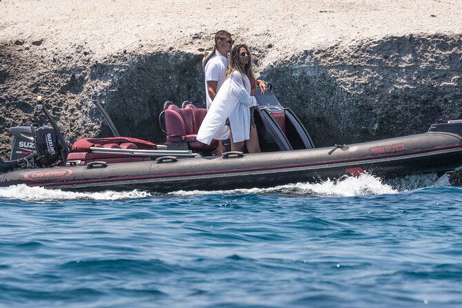 Private Milos Tour "Pirates Hideout"- Luxury Boat Rental - Snorkeling and Refreshments: Making the Most of the Trip