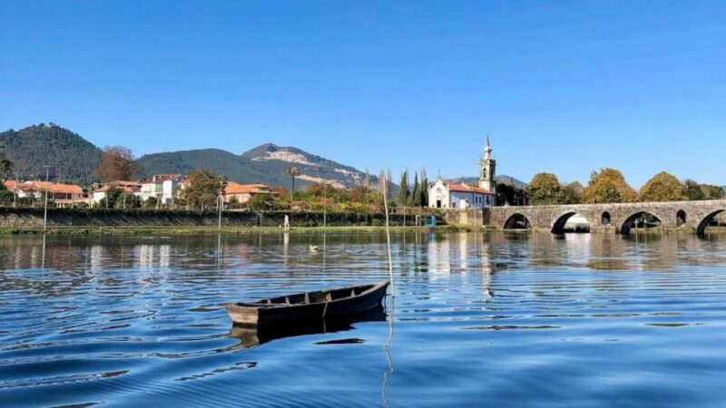 Private Minho Region Tour - Savoring a Traditional Minho Lunch with Vinho Verde