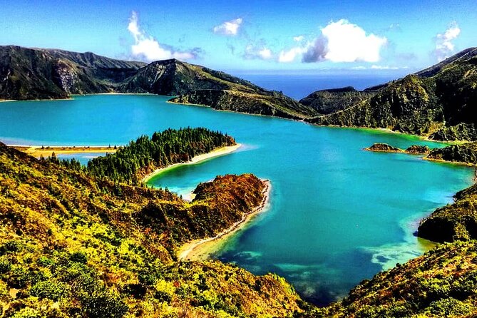 Private Mini Van Sete Cidades and Lagoa do Fogo (1-6 people) - The Guide: Knowledgeable and Engaging