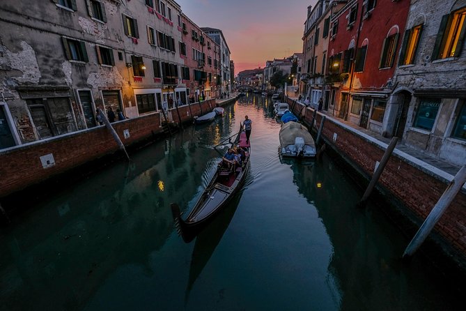 Private Mini Venice Photo Walk 2 Hours - Venice’s Most Photogenic Landmarks and Hidden Gems