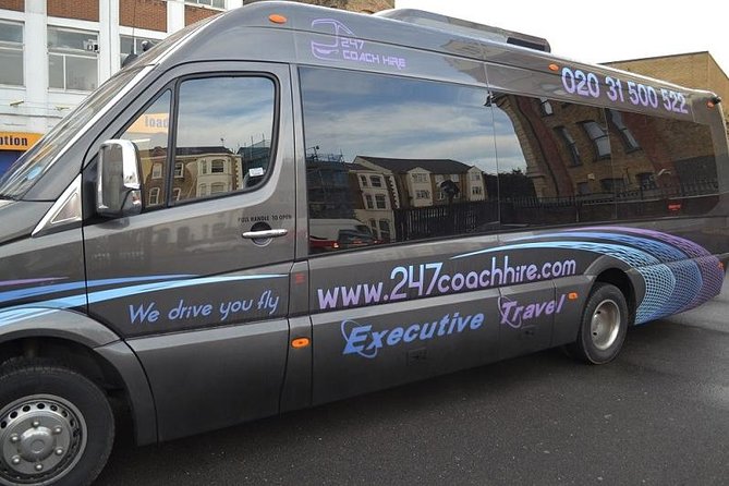 Private Minibus Arrival Transfer: Gatwick to Central London Airport - Efficient and Comfortable Gatwick to Central London Transfer for Groups