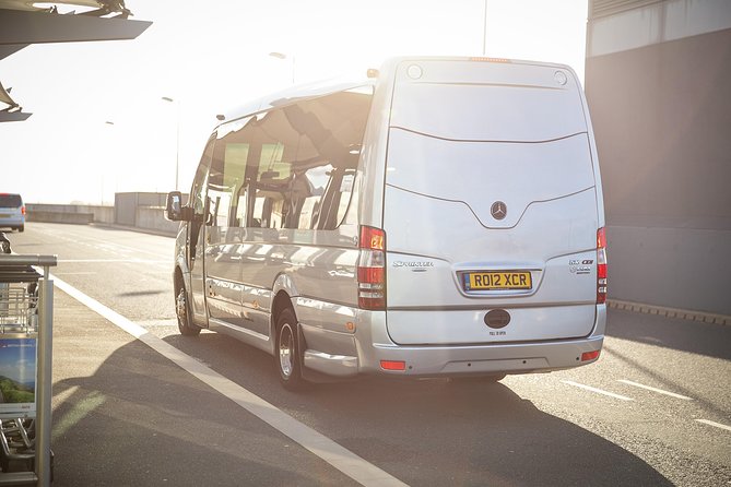 Private Minibus Arrival Transfer: Gatwick to Central London Airport - Flexibility in Timing: Day and Night Service