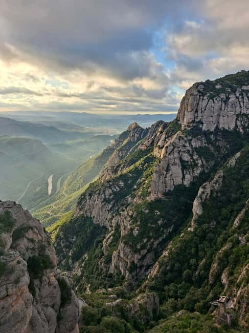 Private Montserrat Monastery with pickup + Winery or Caves - Key Points