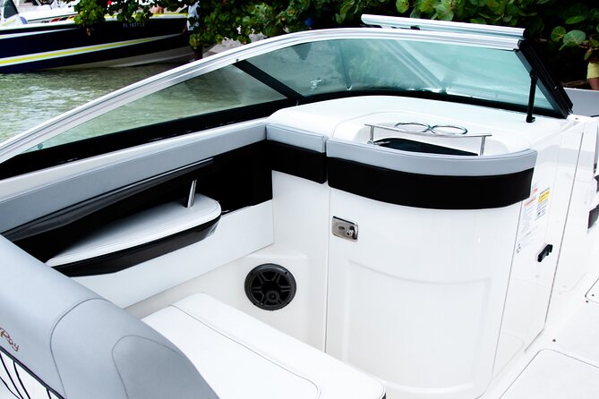 Private Moon-Watch Boat Cruise in Fort Lauderdale - The Unique Appeal of a Nighttime Private Cruise