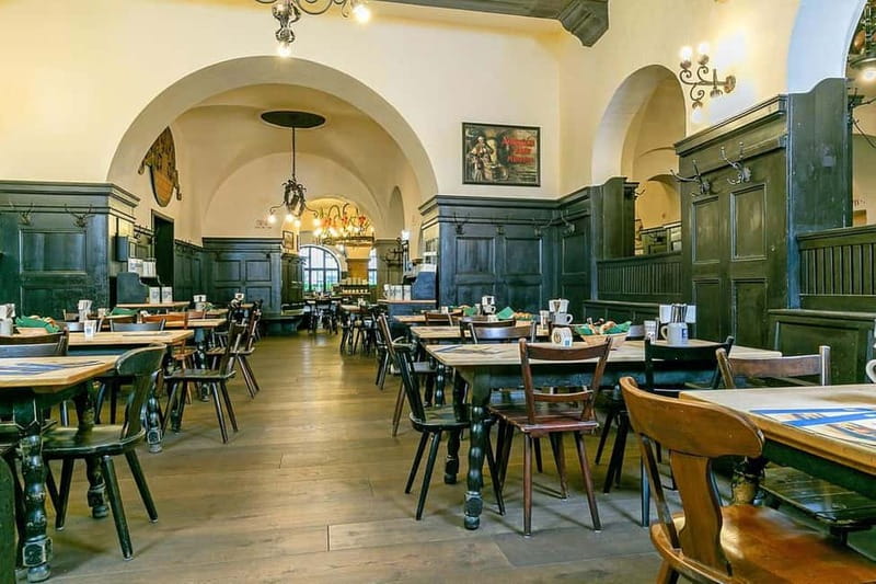 Private Munich Beer Hall-Hopping, 3-Course-Menu & Tasting - The Role of Sepp, The Bavarian Guide