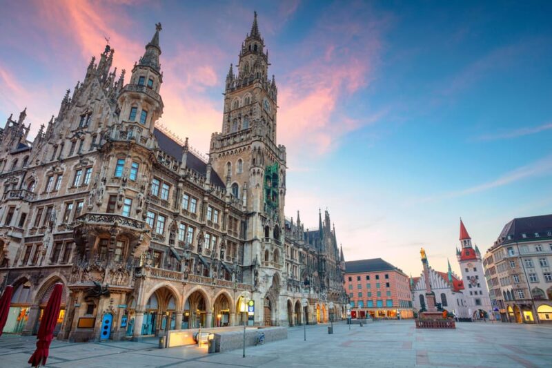 Private Munich Old Town and Historical City Walking Tour - Discovering the Historic Old Town