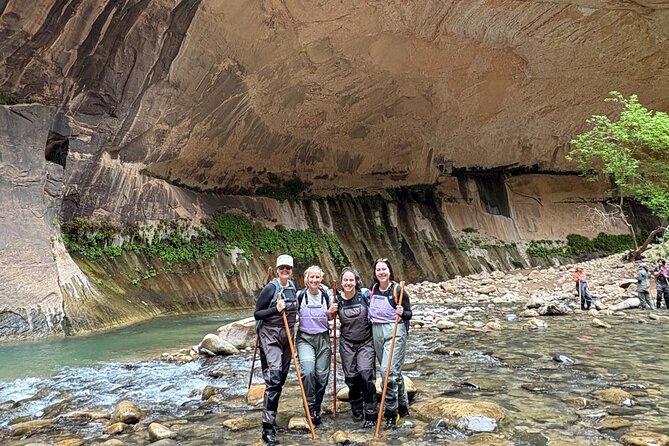Private Narrows Slot Canyon Hike in Zion Canyon - Physical Fitness and Suitable Conditions for the Hike