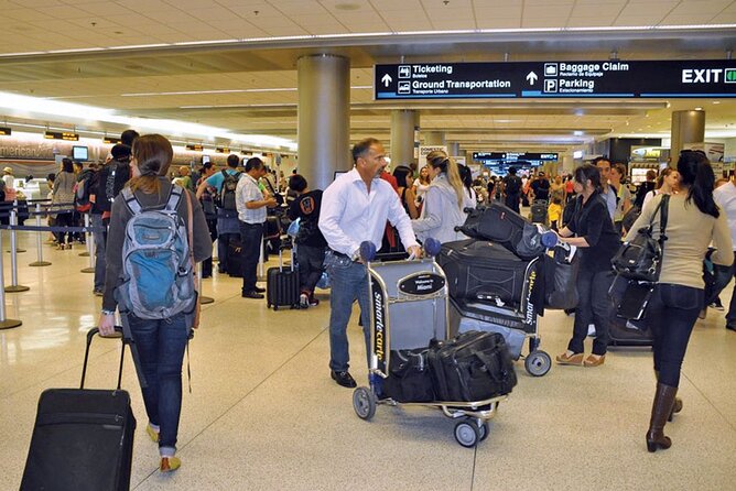 Private New York Airport Shuttle from Queens - How the Service Tracks Your Flight for Timely Pickup