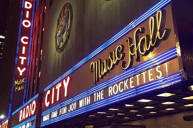 Private New York City Midtown Landmarks Walking Tour - Experiencing the Energy of Times Square