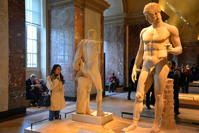 Private night tour at the Louvre - Meet Your Guide in the Heart of Paris