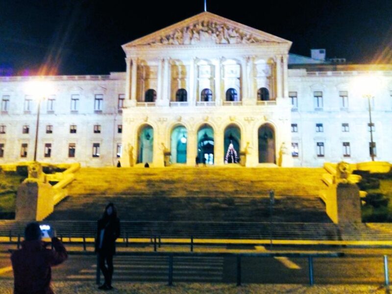 Private night tour, authentic Fado show & Portuguese dinner - Logistics and Comfort of the Private Tour