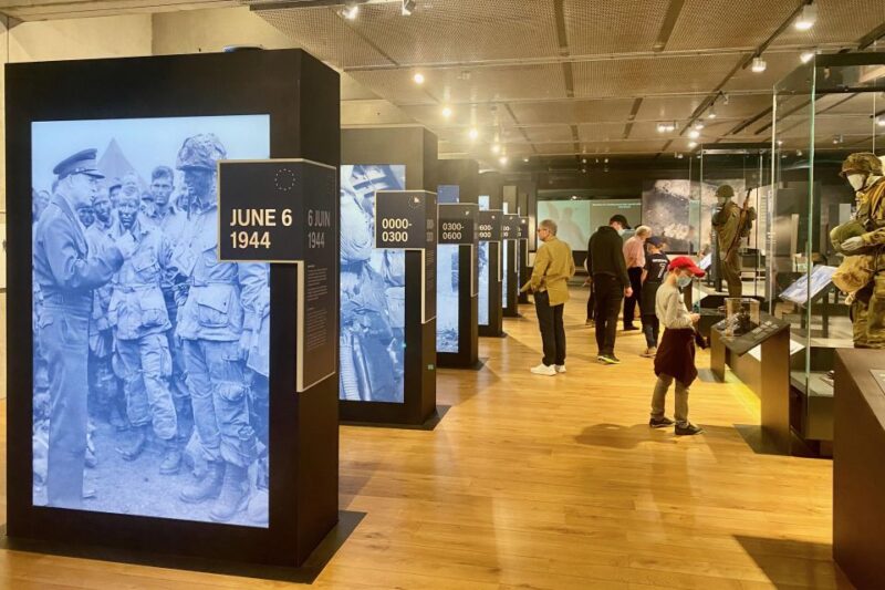 Private Normandy D-Day Omaha Beaches Top 6 Sights from Paris - Reflecting at the Normandy American Cemetery