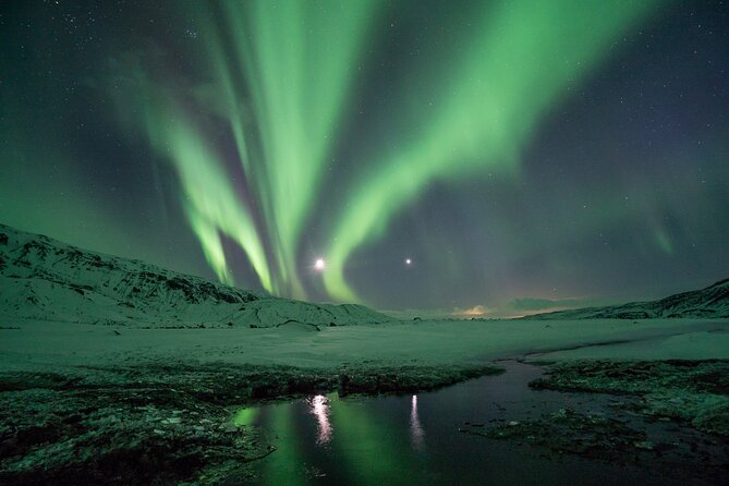 Private Northern Lights Tour with Icelandic Treats and Liquor - A personalized Northern Lights adventure in Reykjavik for $580