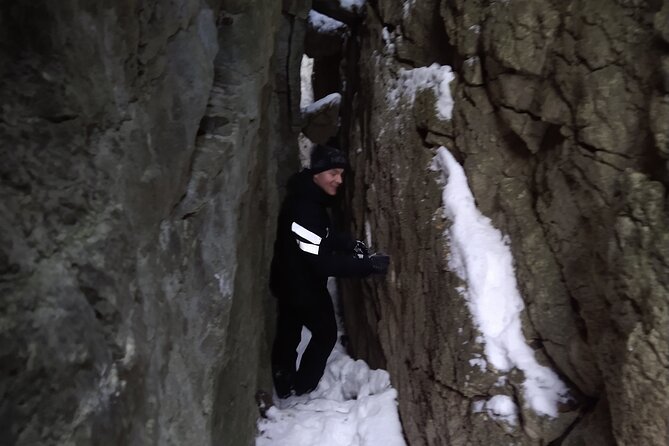 Private Nottawasaga Bluffs Caves Snowshoe, Collingwood/Creemore - Meeting Point, Duration, and Booking Details