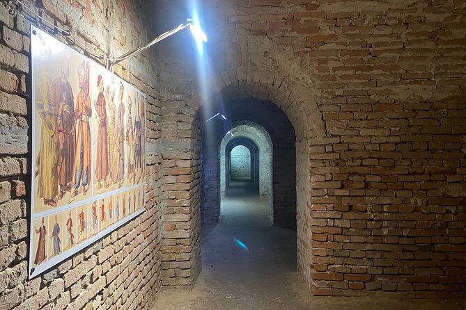 Private Novi Sad, Titanic wine tasting and Farmer's House - Tasting Traditional Serbian Wine at Sala 137