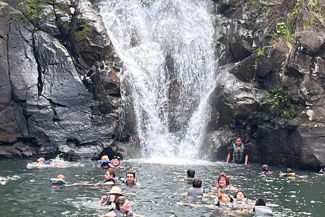 Private O'ahu Island Tour Waimea Waterfalls and Local Delights - Exploring Kahuku Farms and Its Family Legacy